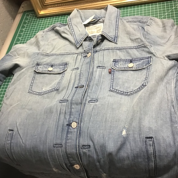 BNWT Levi’s Denim Jacket - Picture 4 of 7